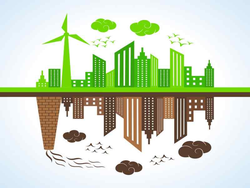 Stabilimento industriale con pannelli solari e soluzioni green economy sul tetto